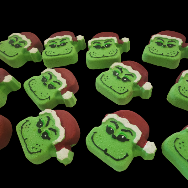 Grinch milk foaming bath bomb