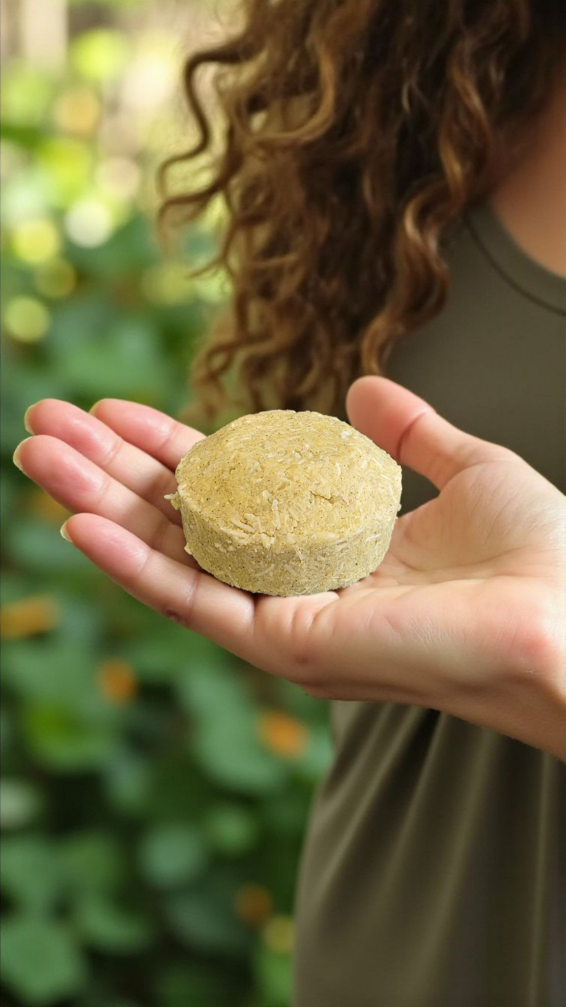 Curly Hair Shampoo Bar with Honey ,aloe Vera, coco butter & caster oil Dry to Normal Hair .
