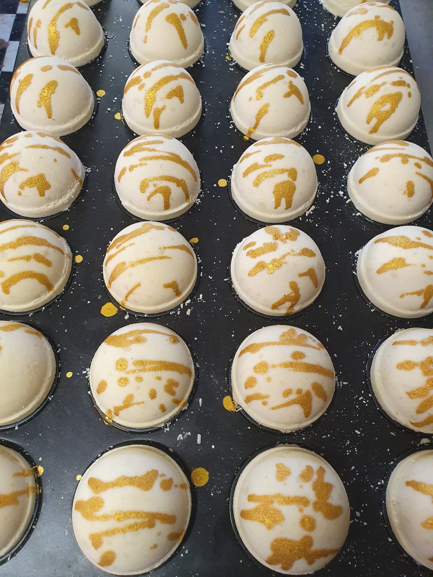 Honey Oats & Milk Bath Bomb