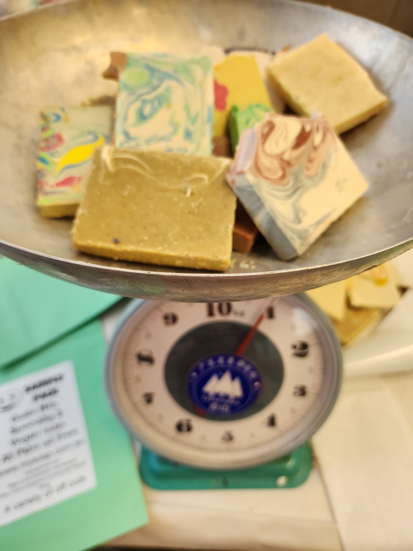 800g+ Sample Box of Soaps - limit of *two per customer so we can share them around*