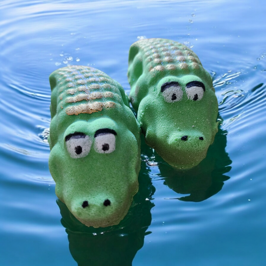Crocodile milk foaming bath bomb