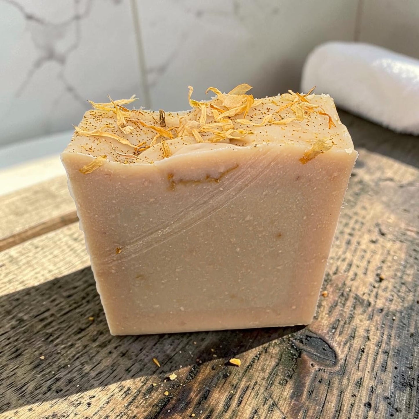 Organic Goat’s Milk, Fresh Avocado & Manuka Honey  Face &  Body Bar
