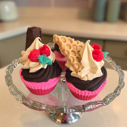 Raspberry & Chocolate cup cake