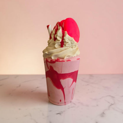 Strawberry macaroon Milkshake