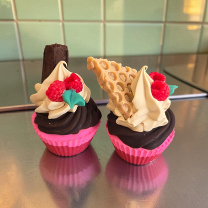 Raspberry & Chocolate cup cake