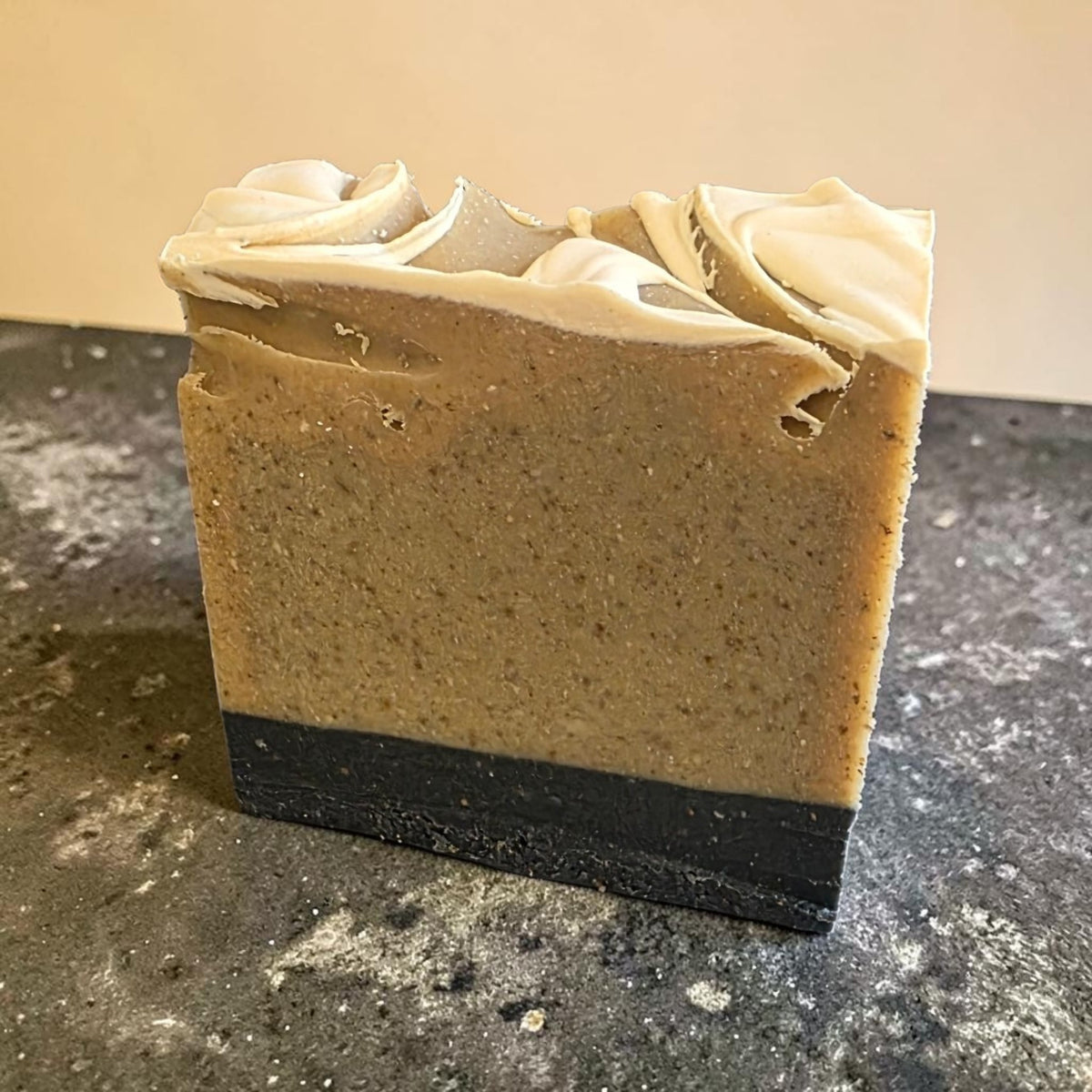 Australian Lemon Myrtle with Dead Sea mineral mud & Charcoal