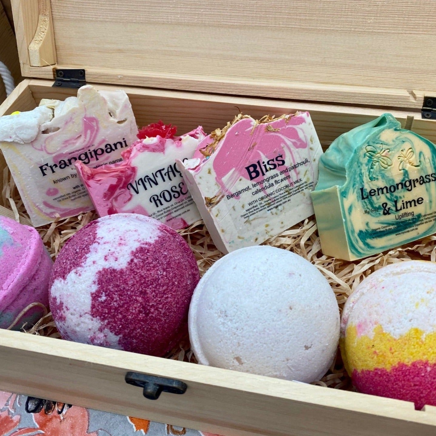 Timber Gift Box with Four Handmade Soaps & Four Bath Bombs